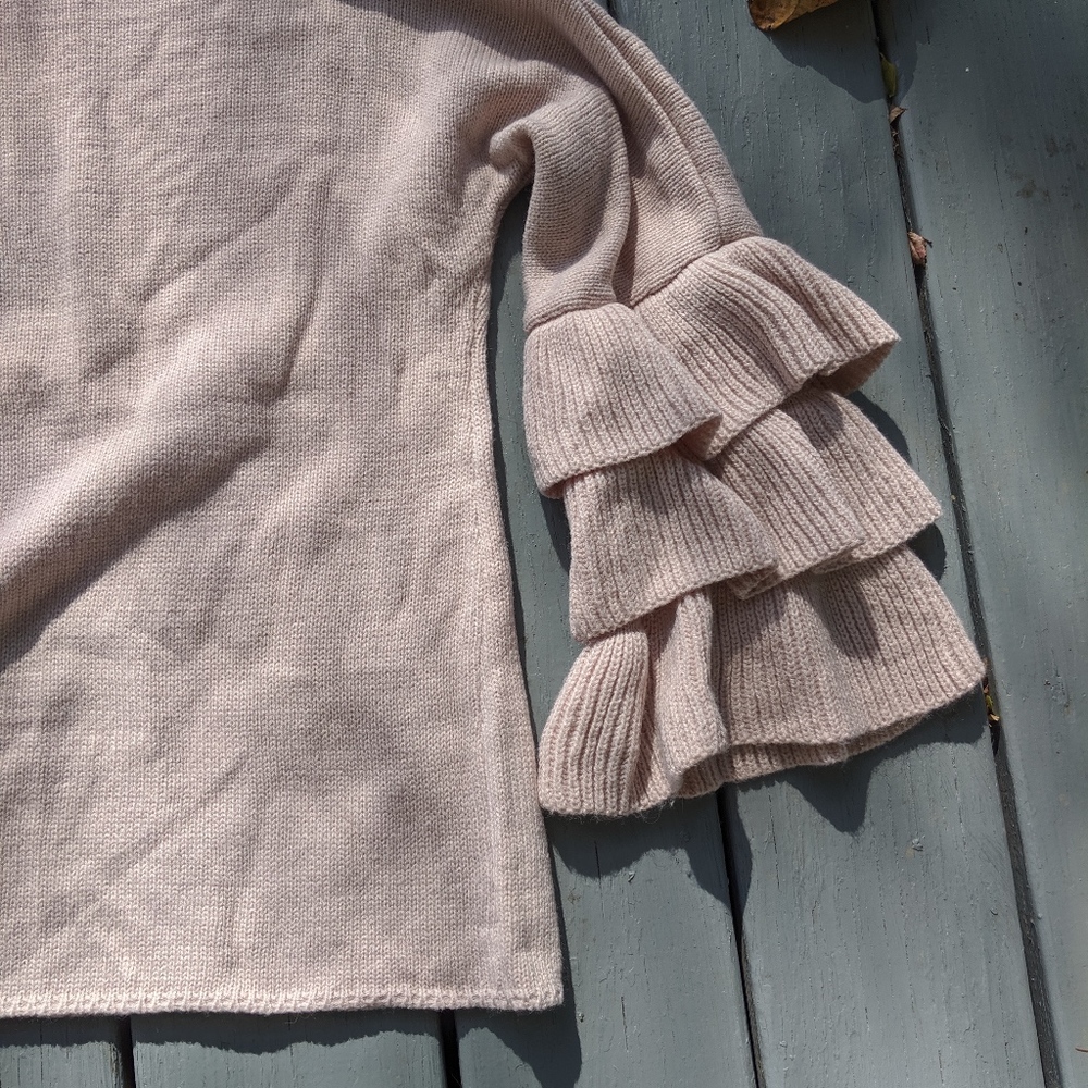 Designer style sweater - Picture 3 of 3